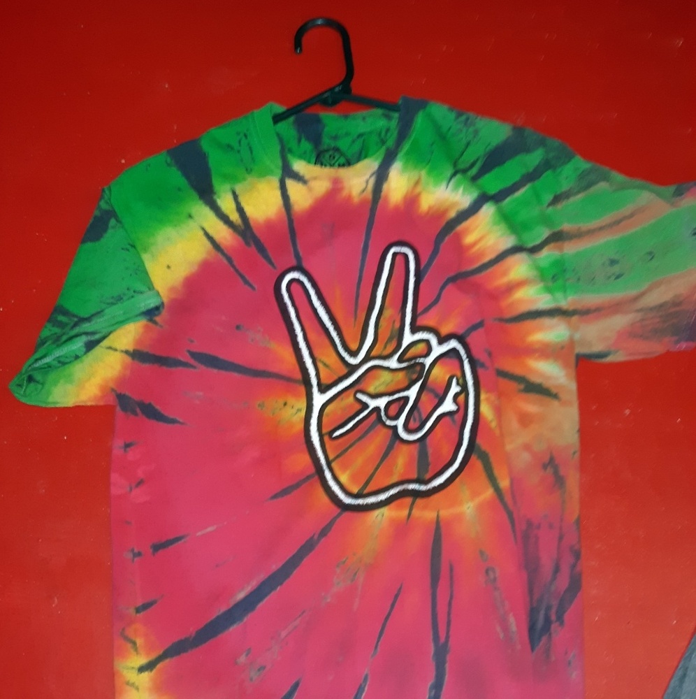 Peace Tee Size Medium
